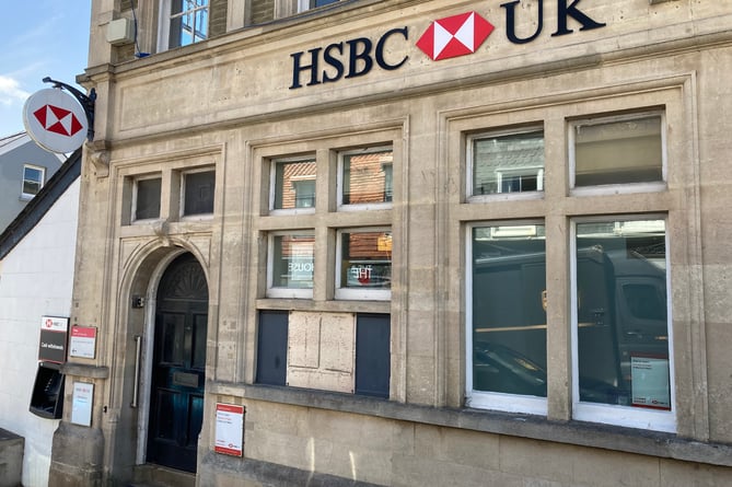 hsbc-kingsbridge-opening-hour-mystery-solved-kingsbridge-today-co-uk